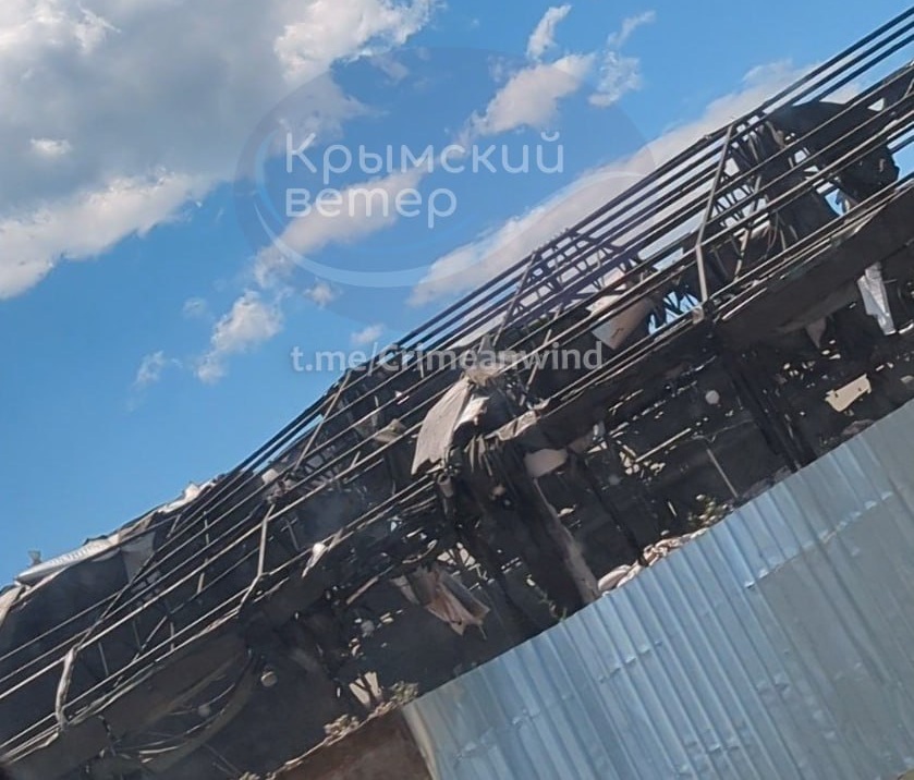 Сили оборони уразили ангари з військовою технікою у Феодосії
