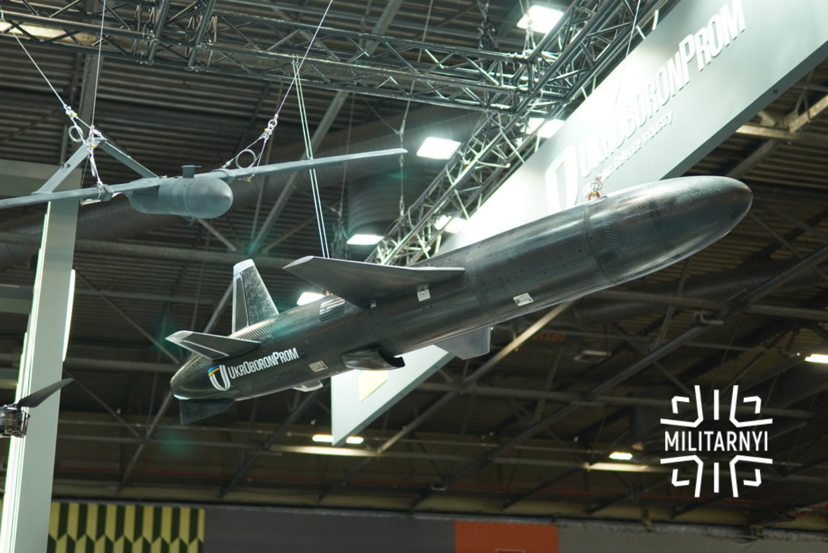 Україна розробила реактивний ударний БПЛА UAV-290 на виставці Eurosatory