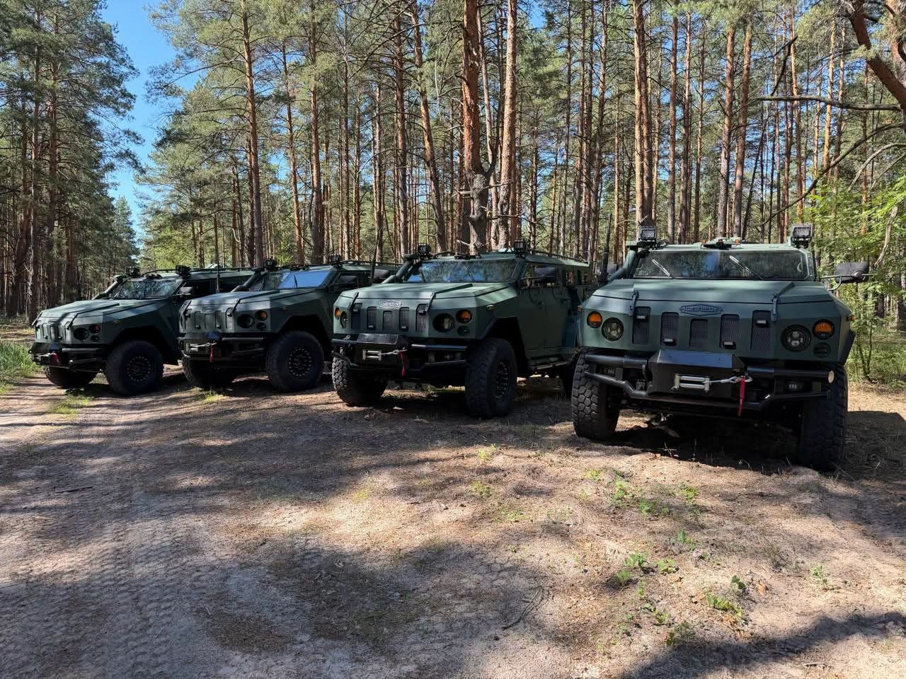 41 ОМБр отримала 4 бронемашини «Новатор-2» у межах збору волонтерів і ДБР