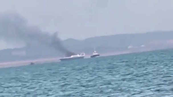 Сили оборони України уразили три російські пароми в районі порту Кавказ