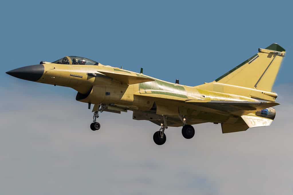 Test flight of the J-10C fighter. Photo credits: Sunson.X.Images