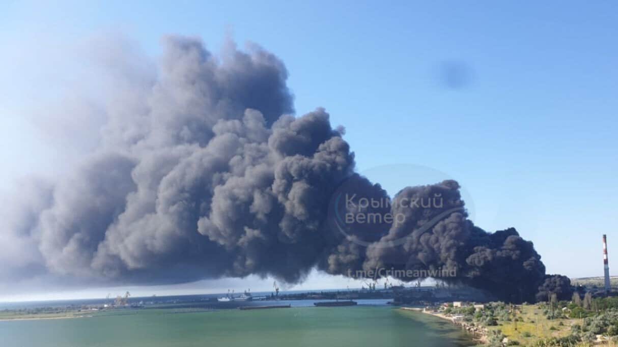 Ukrainian Forces Strike Kerch CHP Plant in Occupied Crimea; Fuel Tanks Ablaze