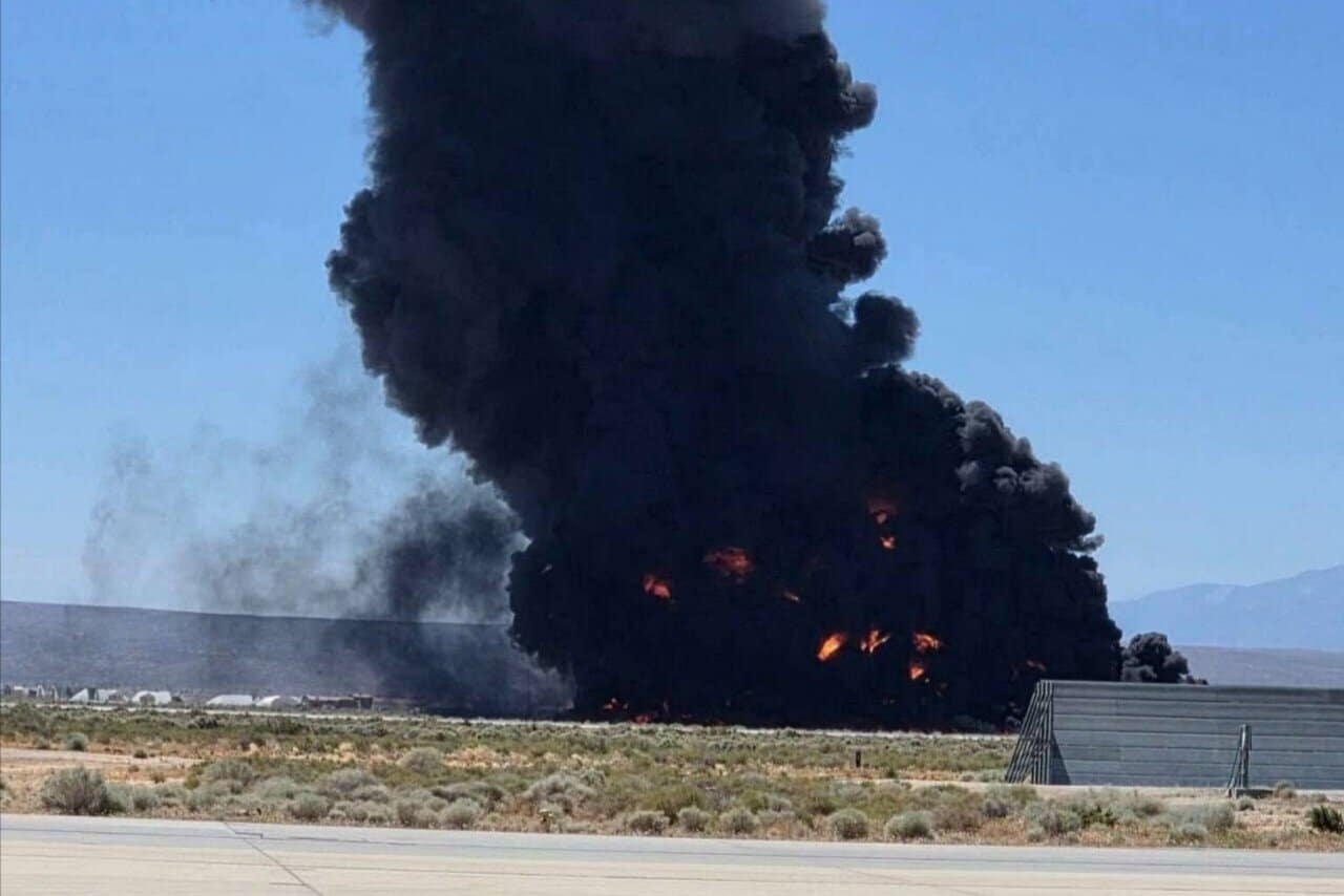 У США розбився стратегічний бомбардувальник B-52 — екіпаж загинув
