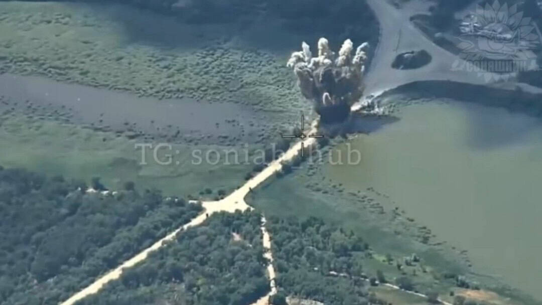 Авіація ЗСУ вдарила по мосту в тимчасово окупованій Василівці на Запоріжжі