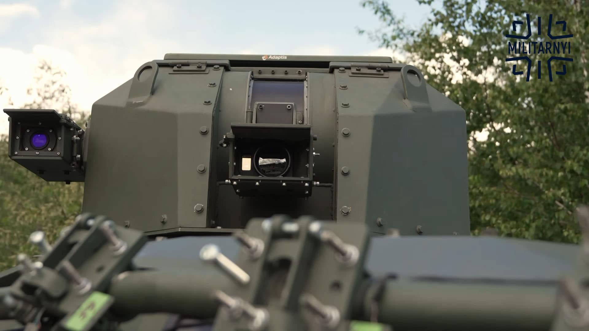 Бойовий модуль українського безпілотного БРДМ-2М від компанії «АрмСпецТехнологія». Липень 2026. Кадр з відео Мілітарного