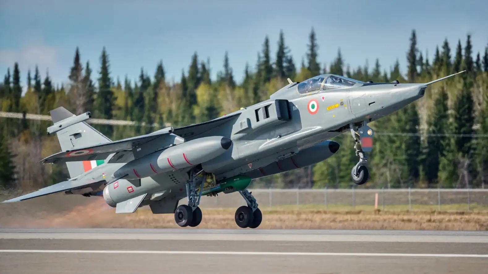 India Receives Nine Decommissioned Jaguar Attack Aircraft From the United Kingdom