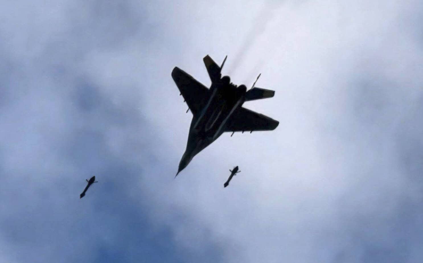 Ukrainian MiG-29 Strikes in Kursk Region Stop Russian Advance Into Sumy Region
