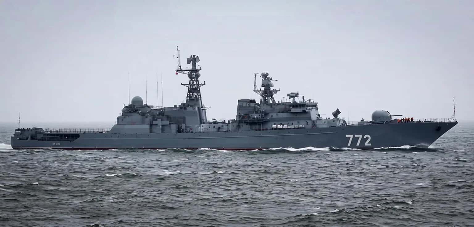 Російський сторожовик провів стрільби біля узбережжя Великої Британії
