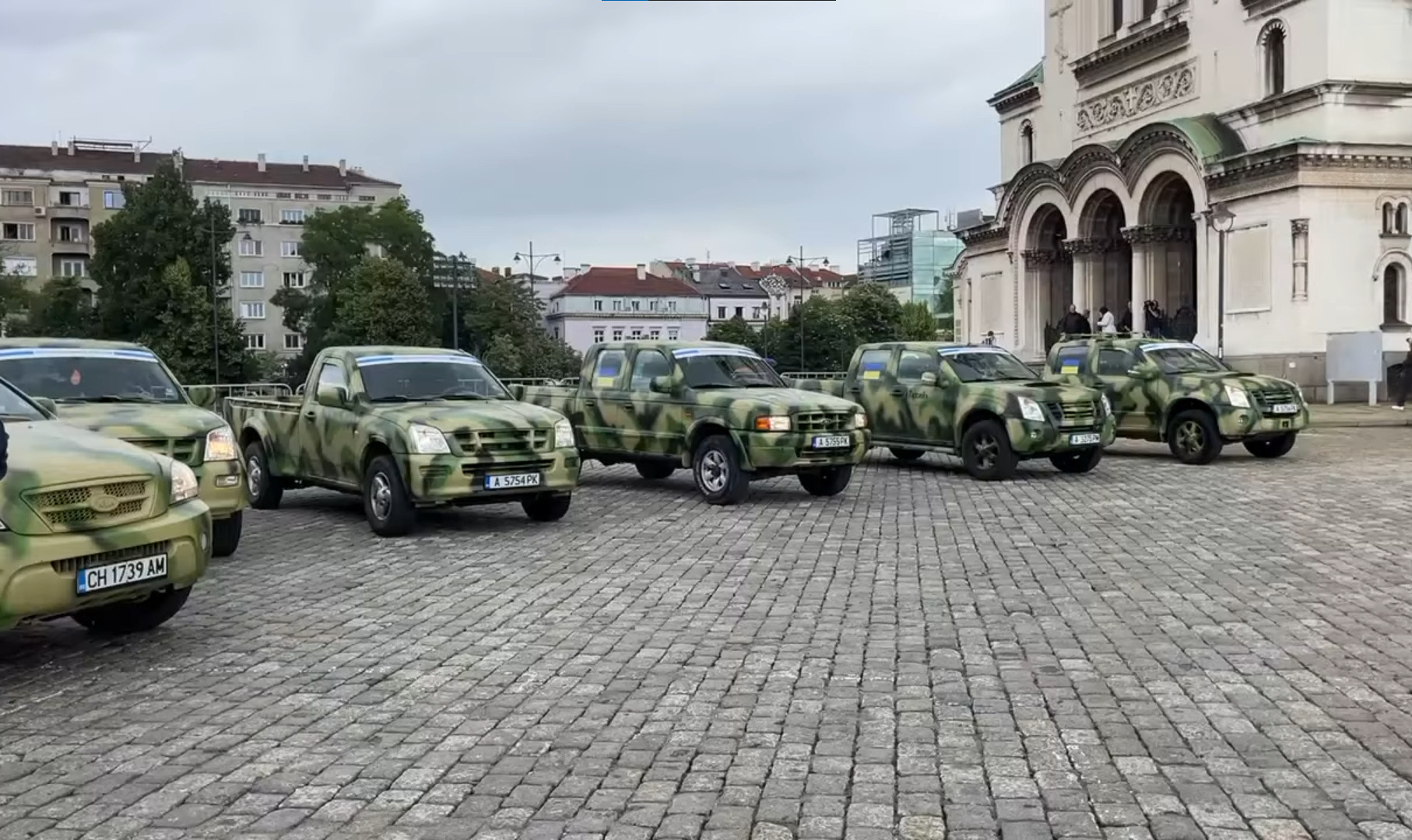 Росіяни в Болгарії придбали 17 джипів для Легіону «Свобода России»