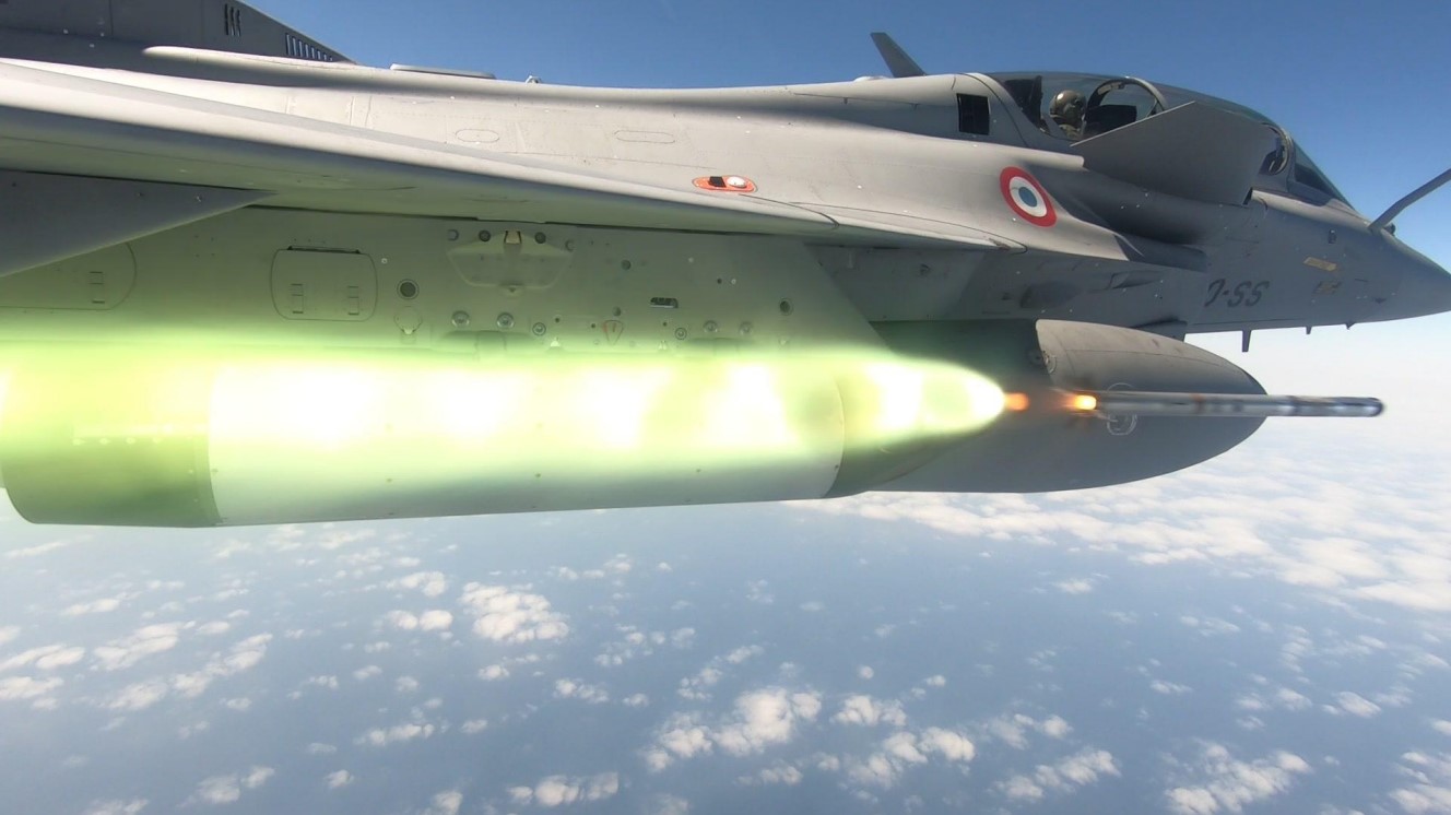 France Integrated Low-Cost 68-mm Guided Missiles onto the Rafale to Combat Drones