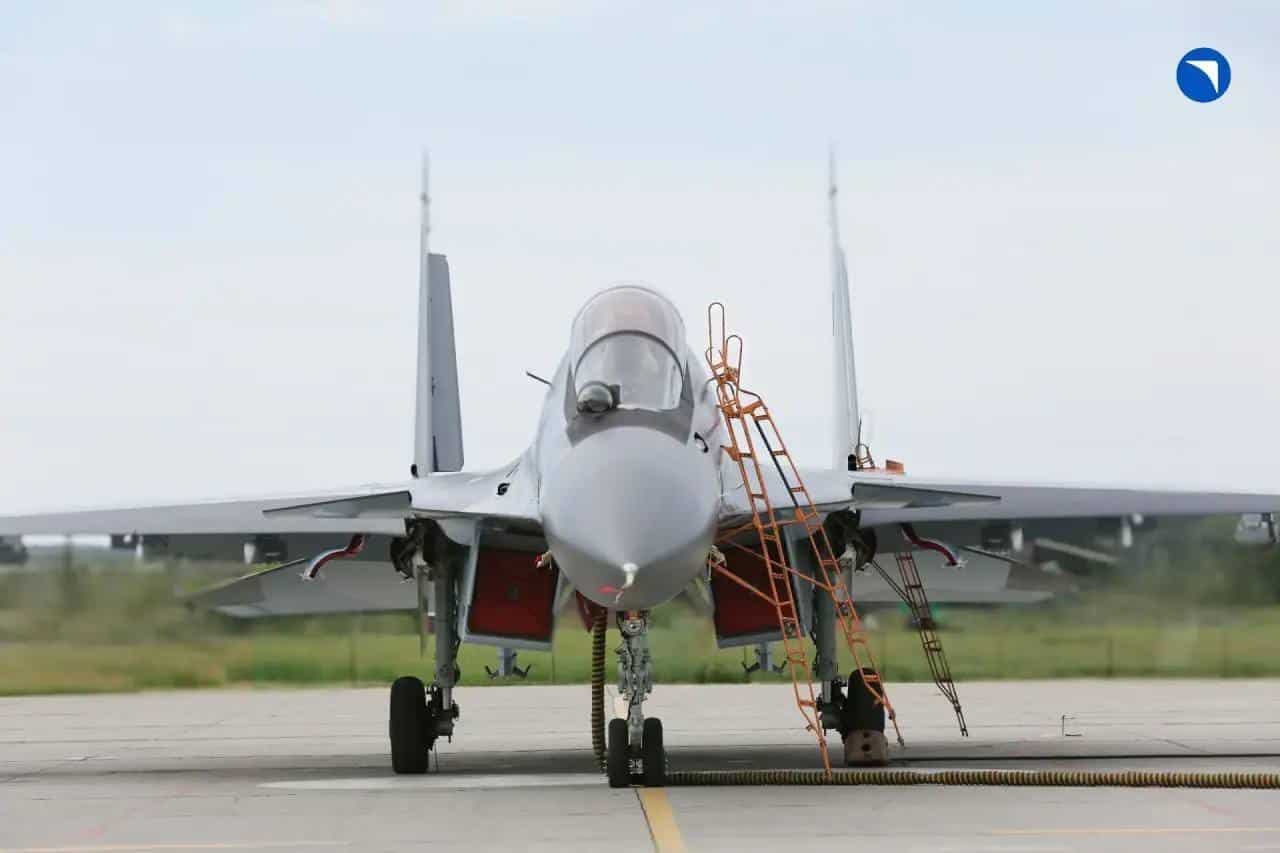 Нові Су-30СМ2 та Су-34 поповнили парк бойової авіації РФ 