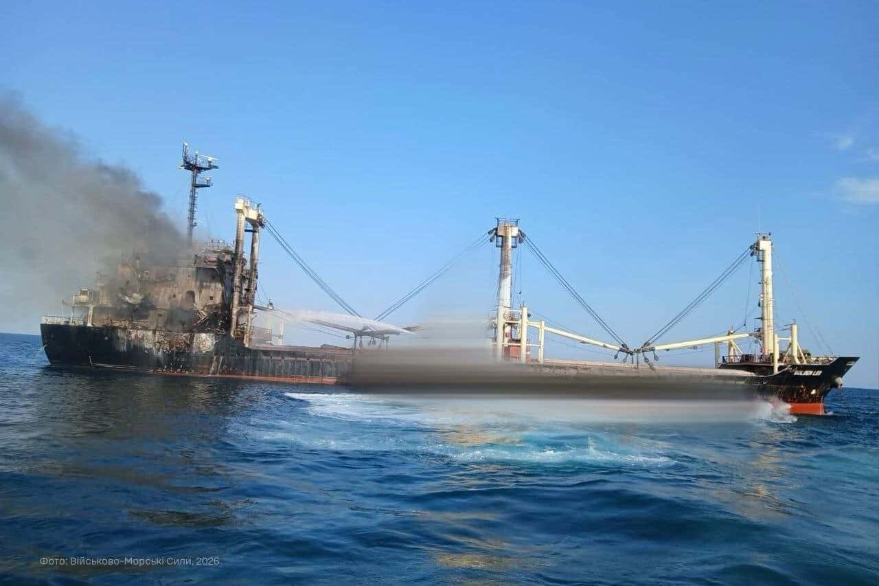 Росія вдарила ракетами Х-59/Х-69 по цивільному судну зі збіжжям