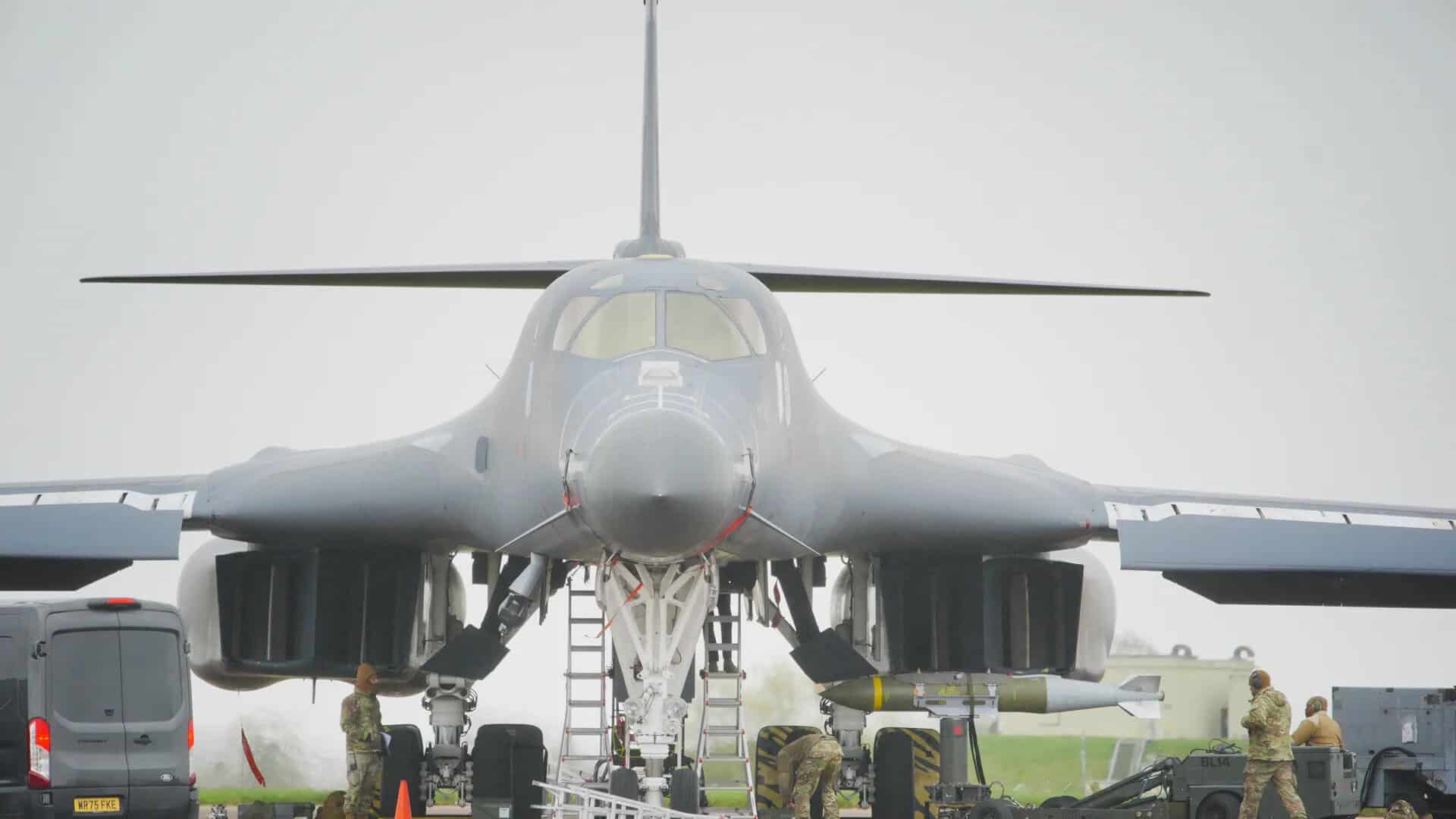 США завдали ударів по Ірану надзвуковим бомбардувальником B-1B Lancer