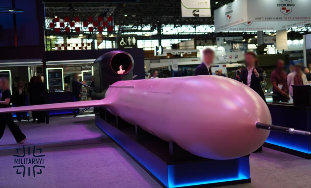 Українська крилата ракета FP-5 «Фламінго» на виставці Eurosatory. Червень 2026. Фото: Мілітарний