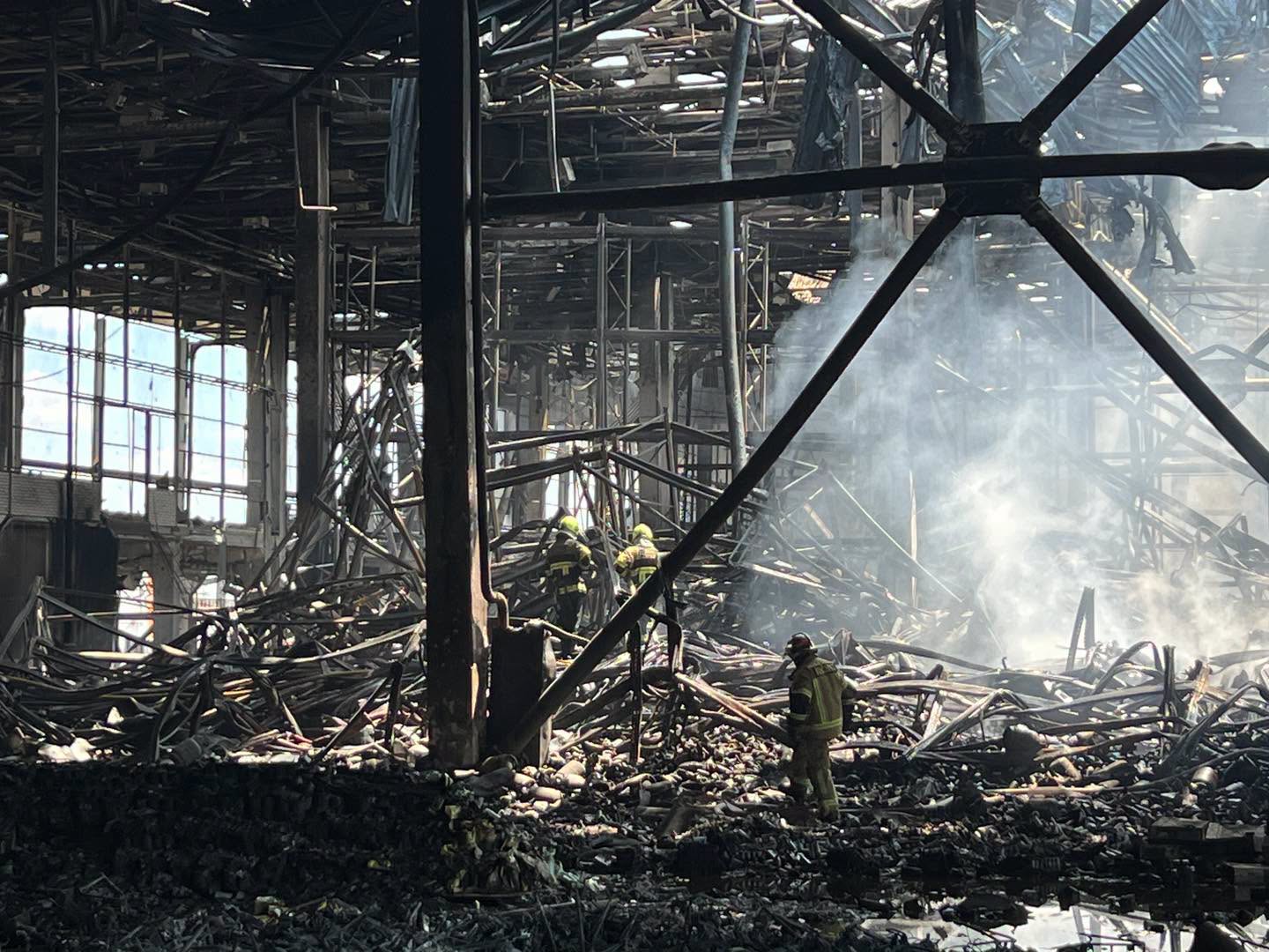 Russian Strike Destroys Red Cross Warehouse: Over 300,000 Units of Humanitarian Aid Lost