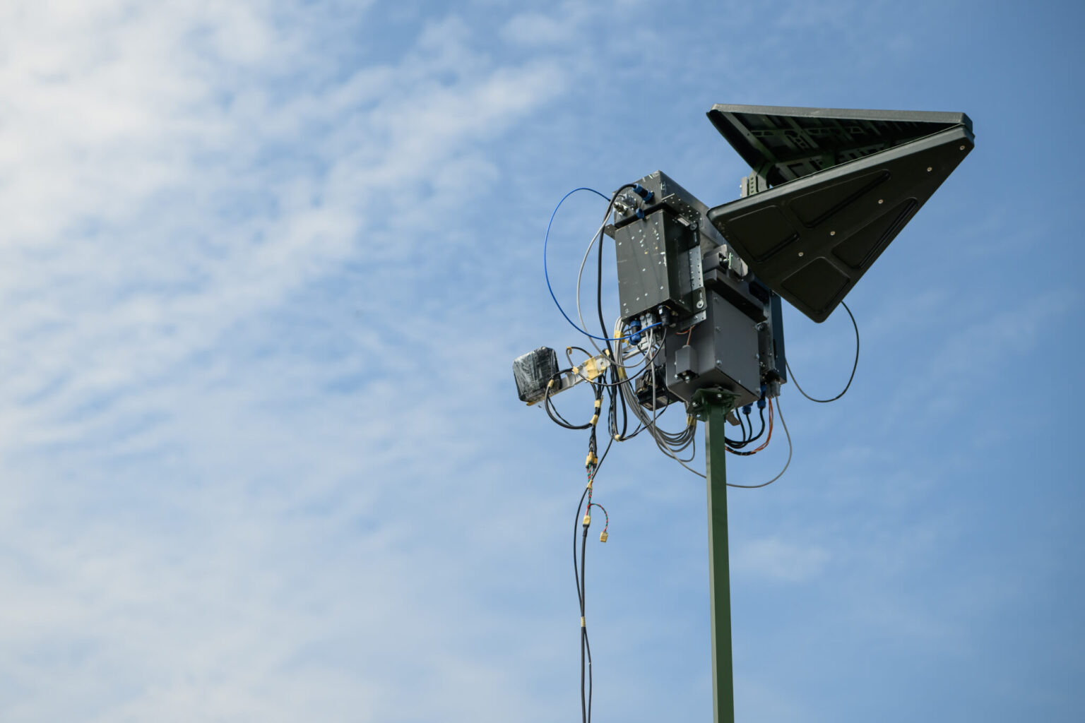 EW, Strike Drone and Ground Robot: Unwave Unveils Three New Battlefield ...