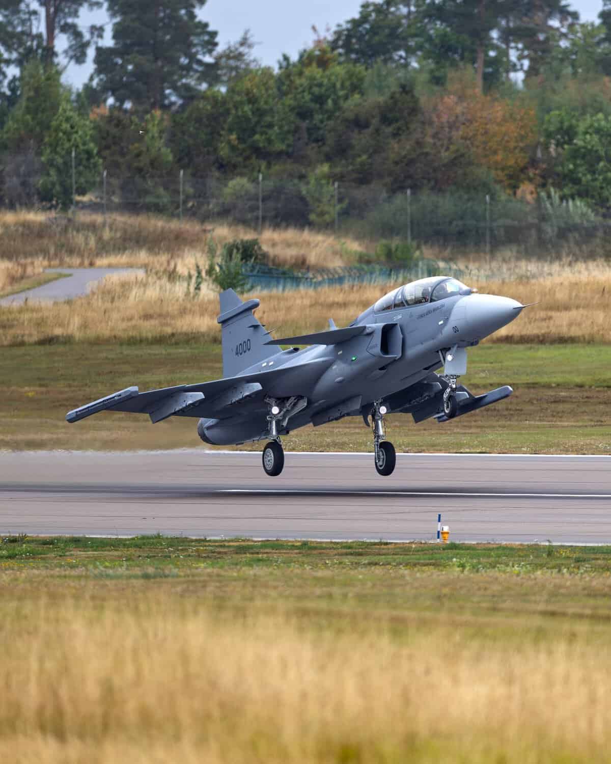 Saab Takes Two-Seat Gripen F Fighter into Air for the First Time