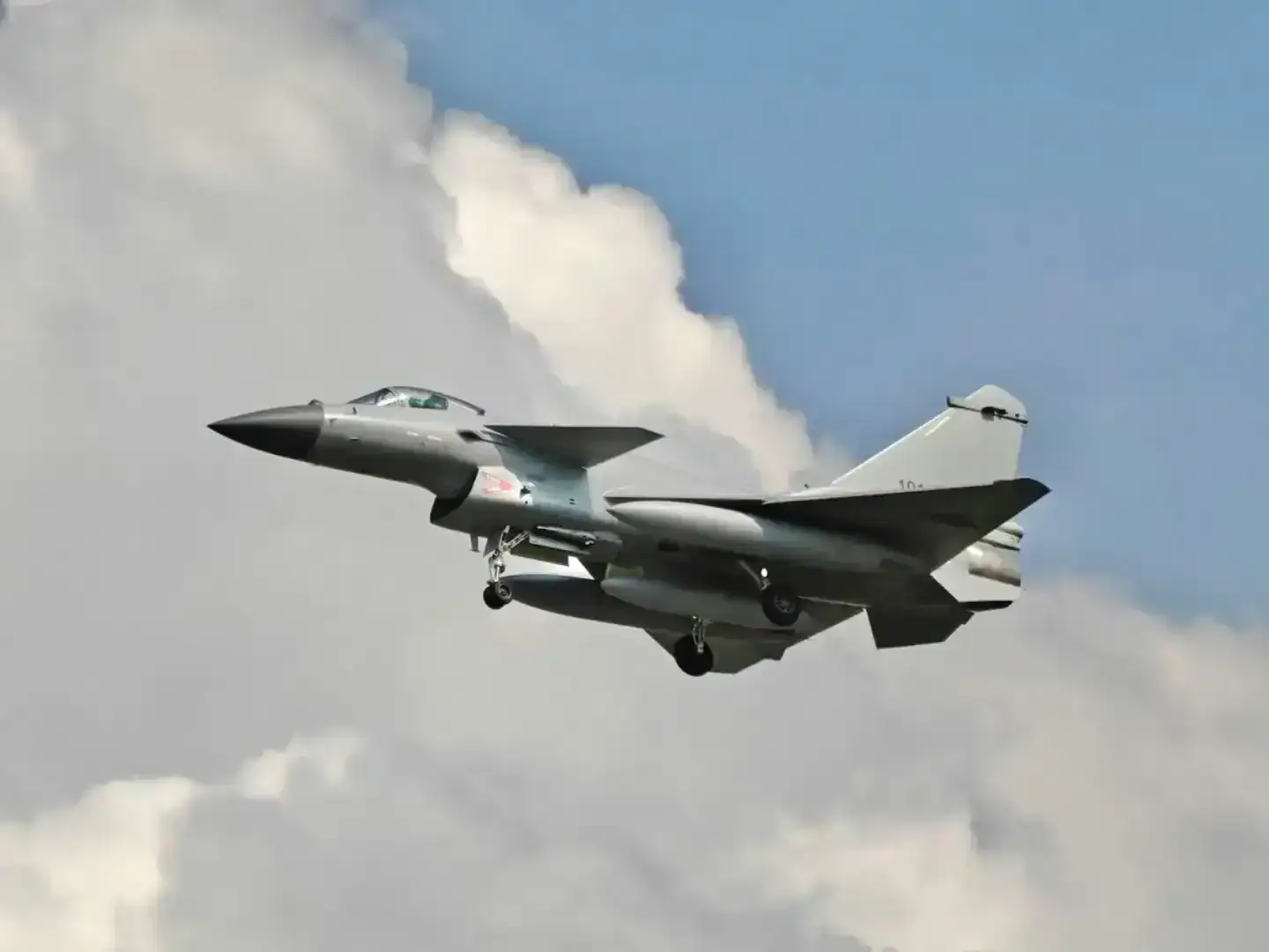 Uzbekistan Demonstrated Chinese J-10CE Fighter Jets During Its Independence Day Celebrations