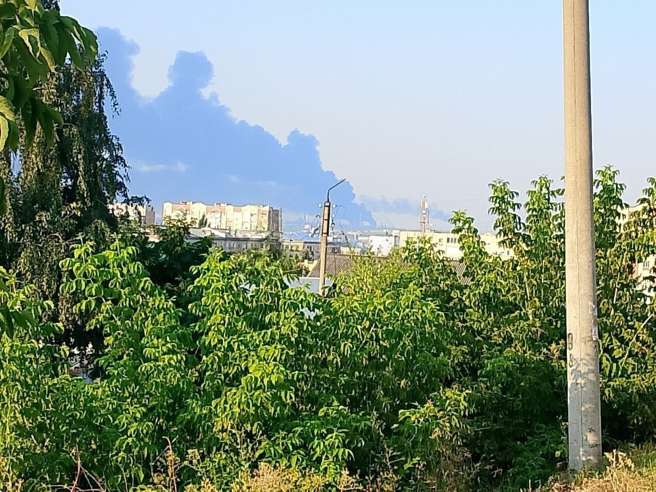 Ukrainian Drones Strike Key Units at Syzran Oil Refinery