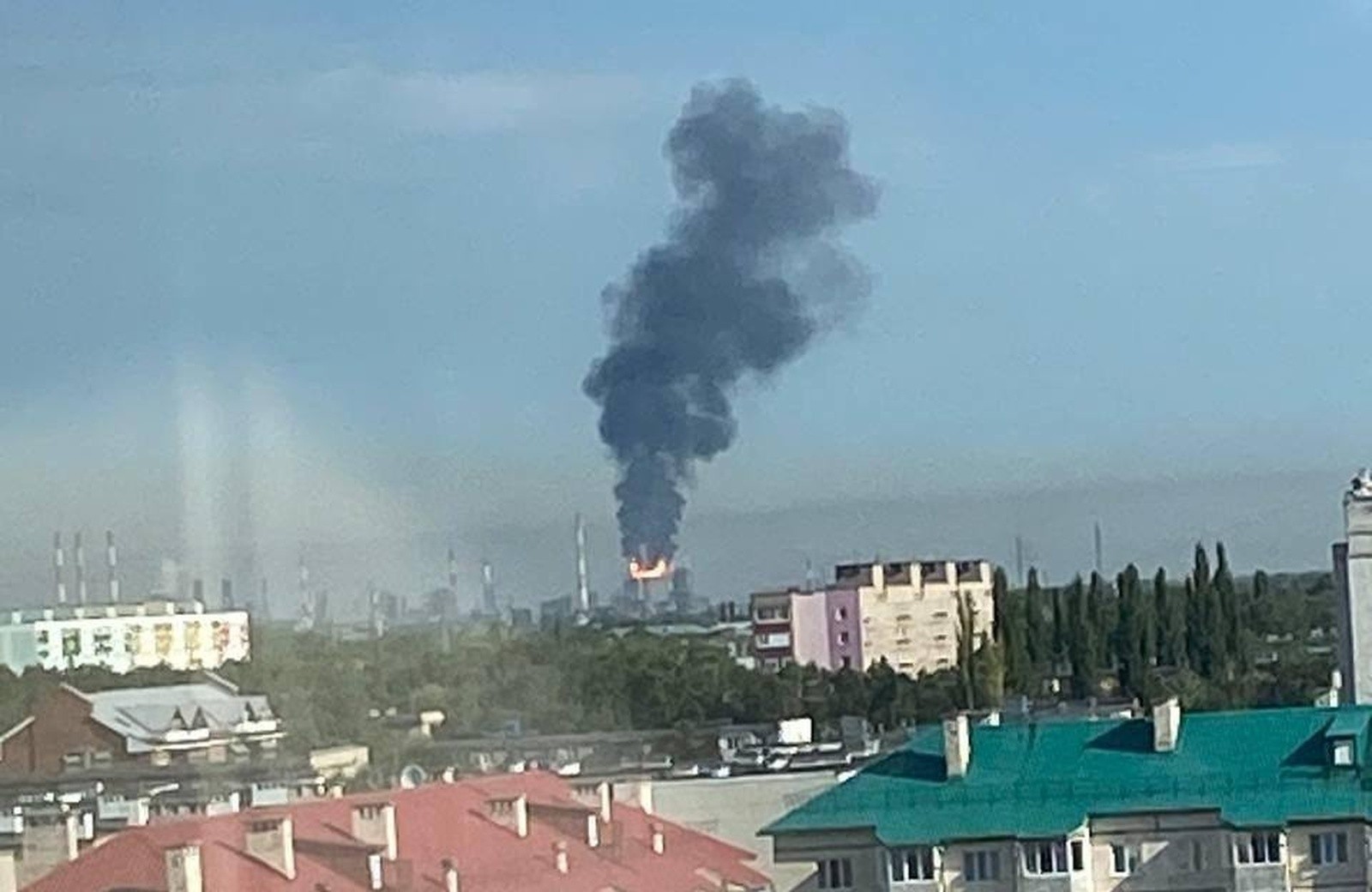 Дрони уразили Салаватський нафтопереробний завод в РФ 