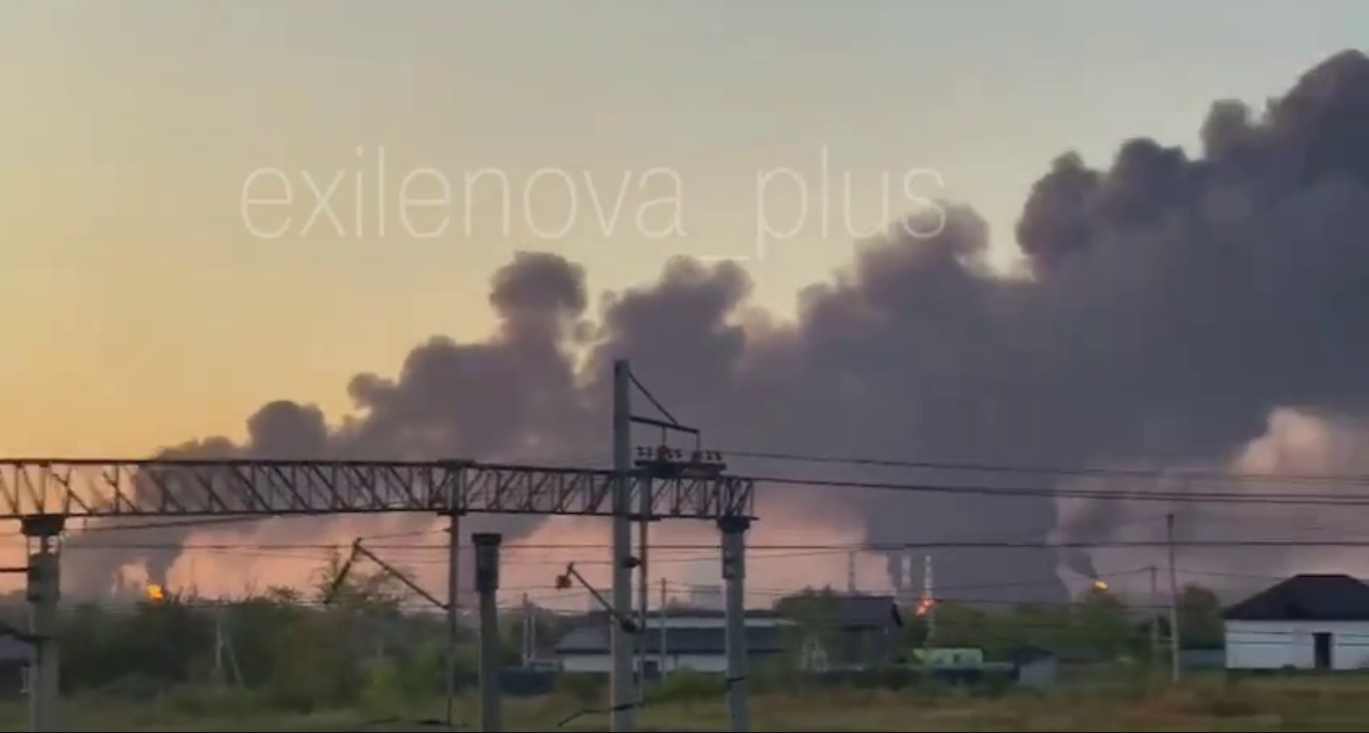 Ukrainian Defense Forces Strike Saratov Oil Refinery and Engels-2 Airbase