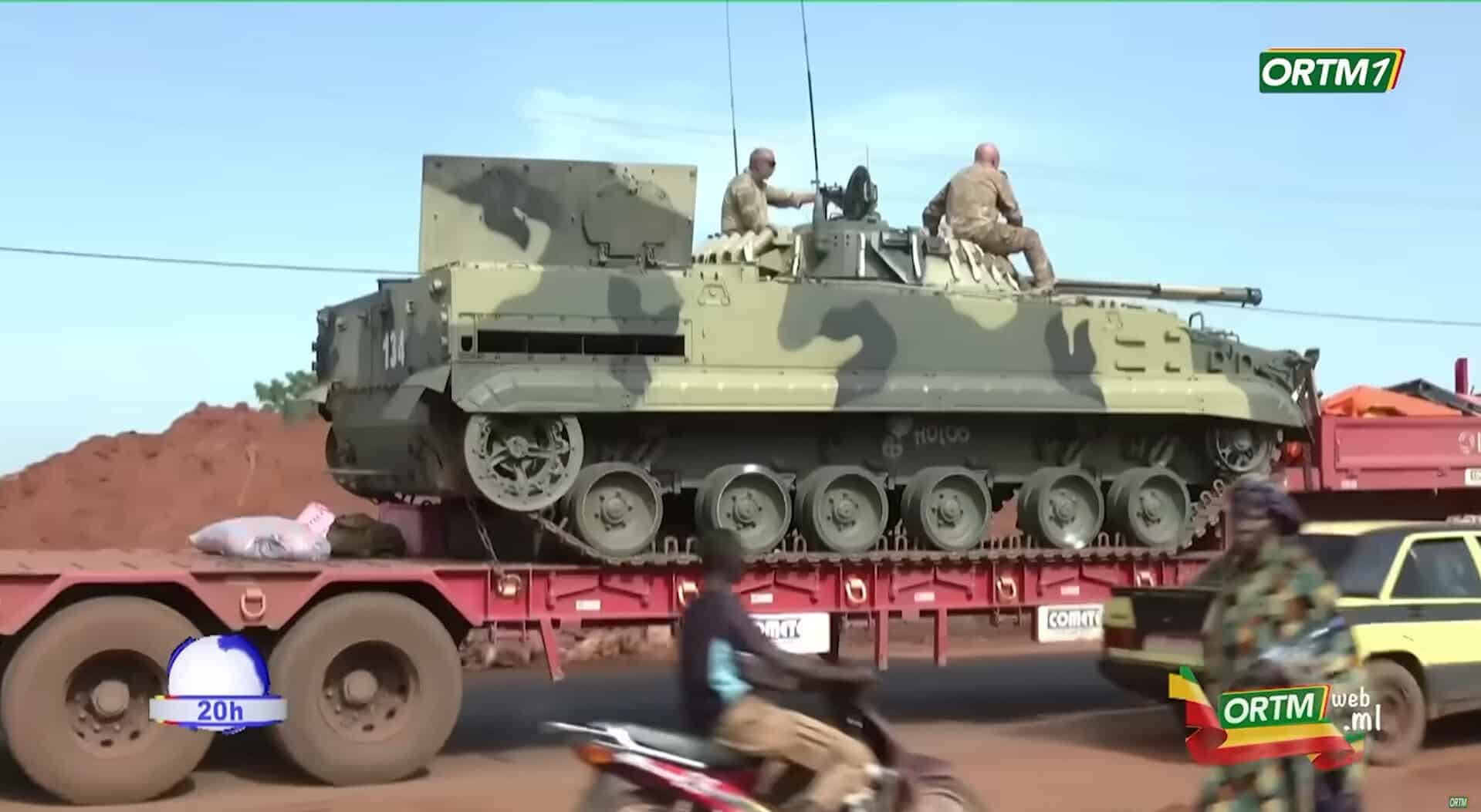Росія перекинула у Малі велику партію техніки, зокрема БМП-3
