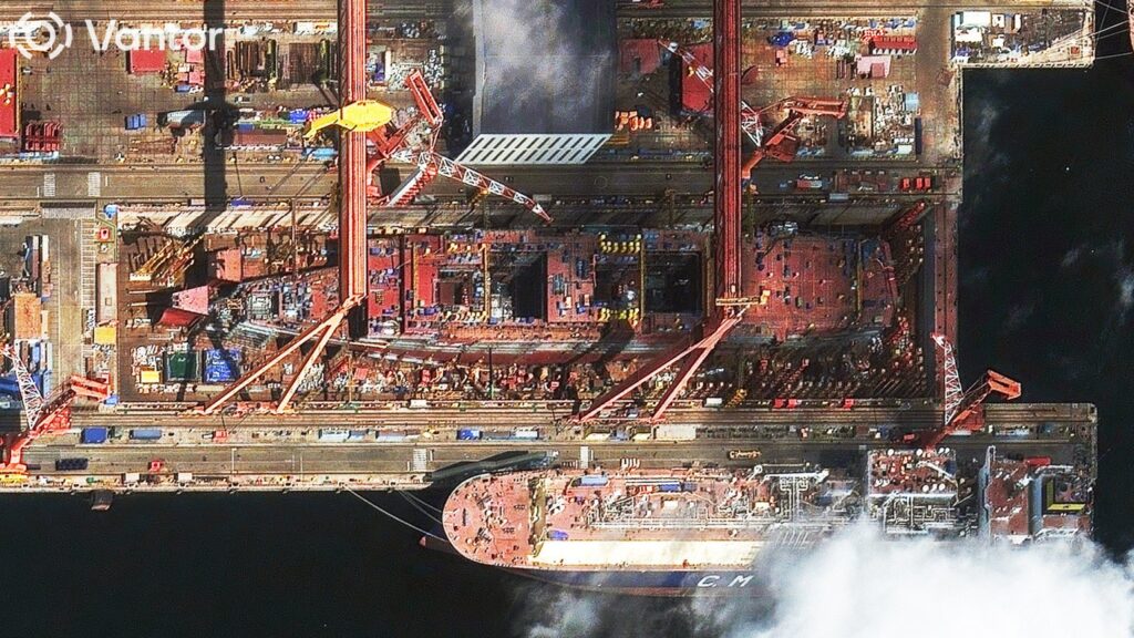 Type 004 at Dalian Shipyard on August 21, 2026. Satellite image by Vantor/TWZ