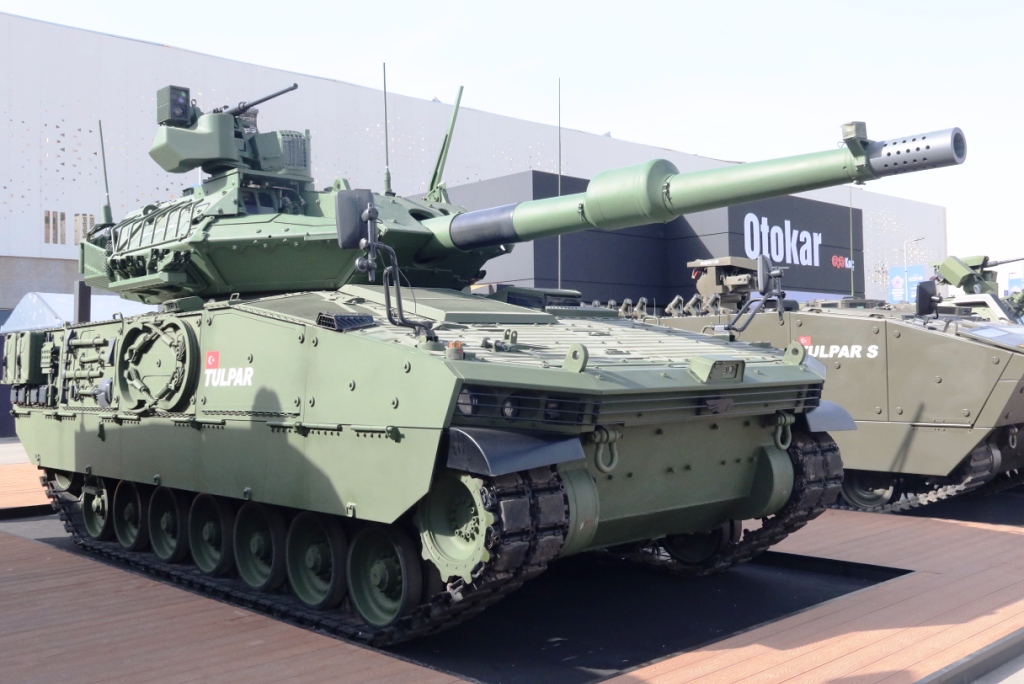 Турецька Otokar запропонувала Бразилії БМП та легкий танк TULPAR