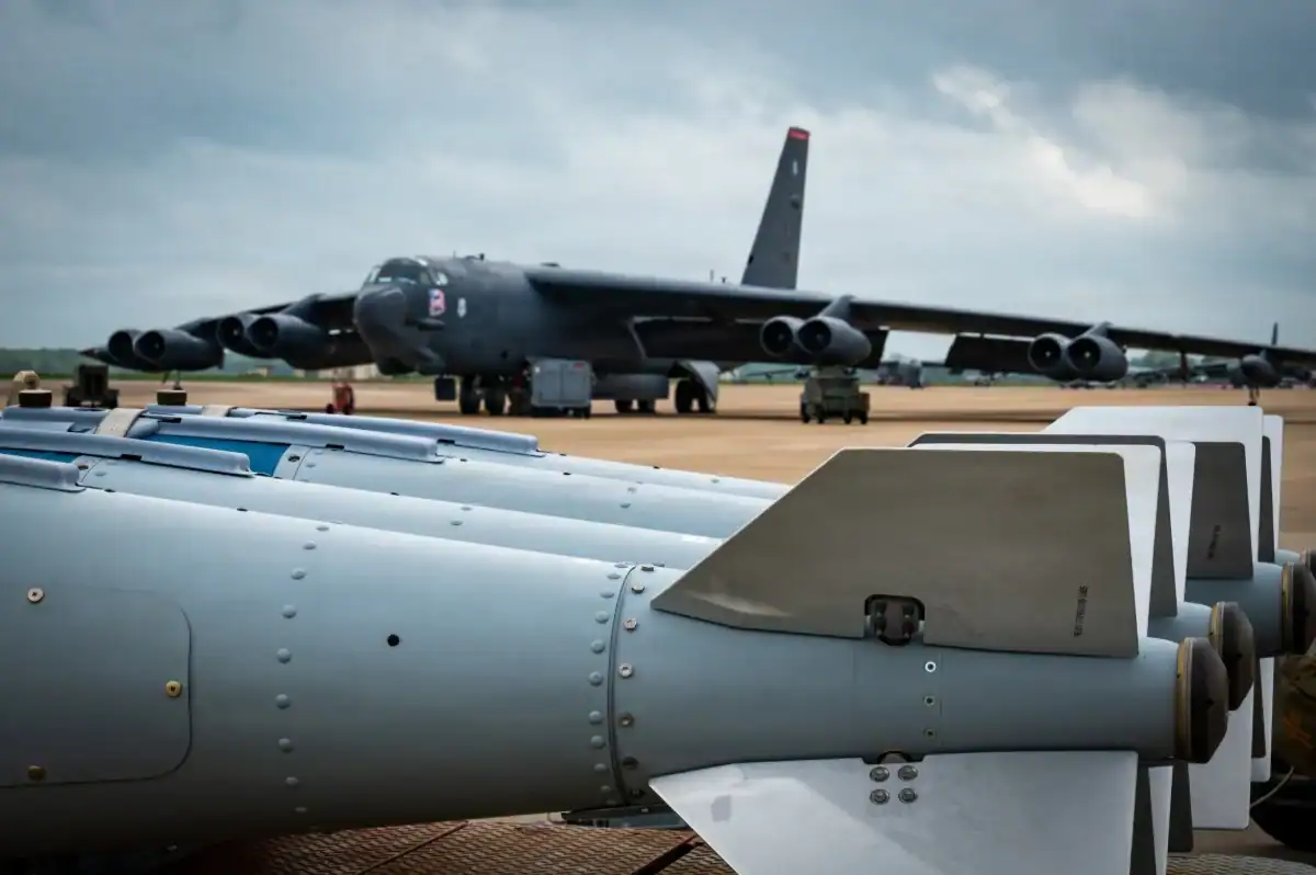 Boeing виготовить комплекти оновлення бомбових підвісів для B-52