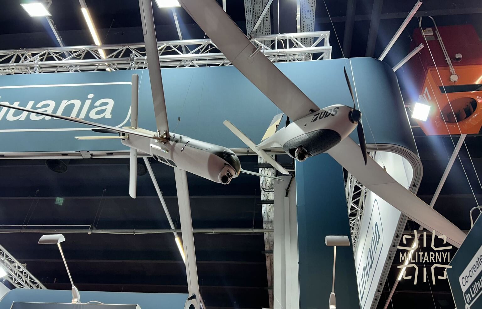 В Україні випробували литовські БпЛА FORECASTER та AVENGER 5