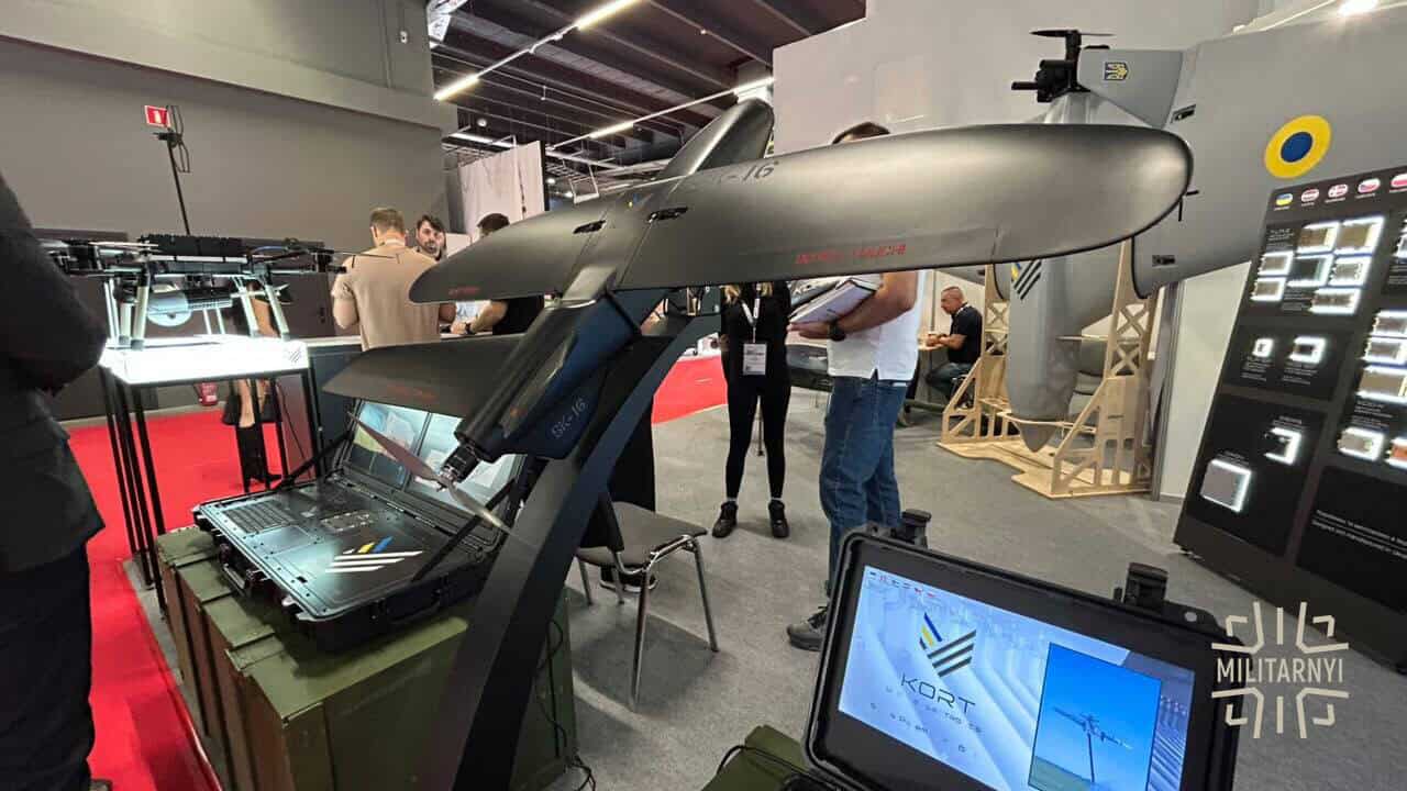 Дрон-перехоплювач Hunter Killer Interceptor на виставці MSPO у Польщі. 10 вересня 2026 року. Фото: Мілітарний