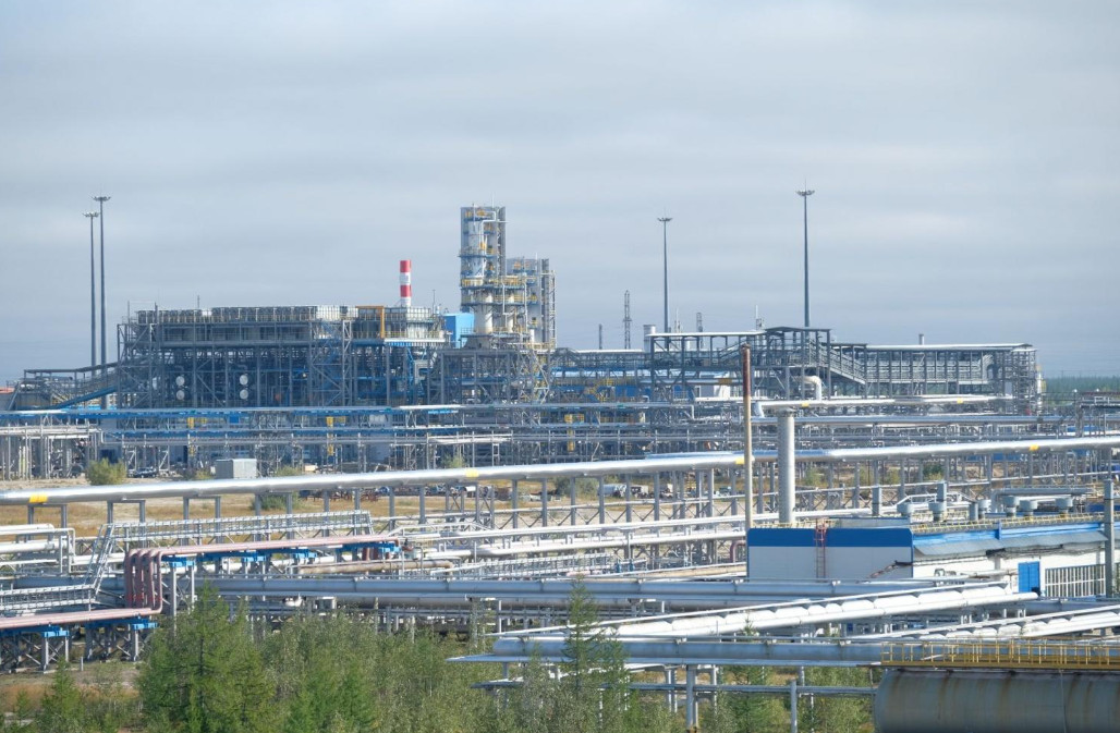 More Than 3,300 km From Border: Ukrainian Defense Forces Hit Urengoy Gas Plant