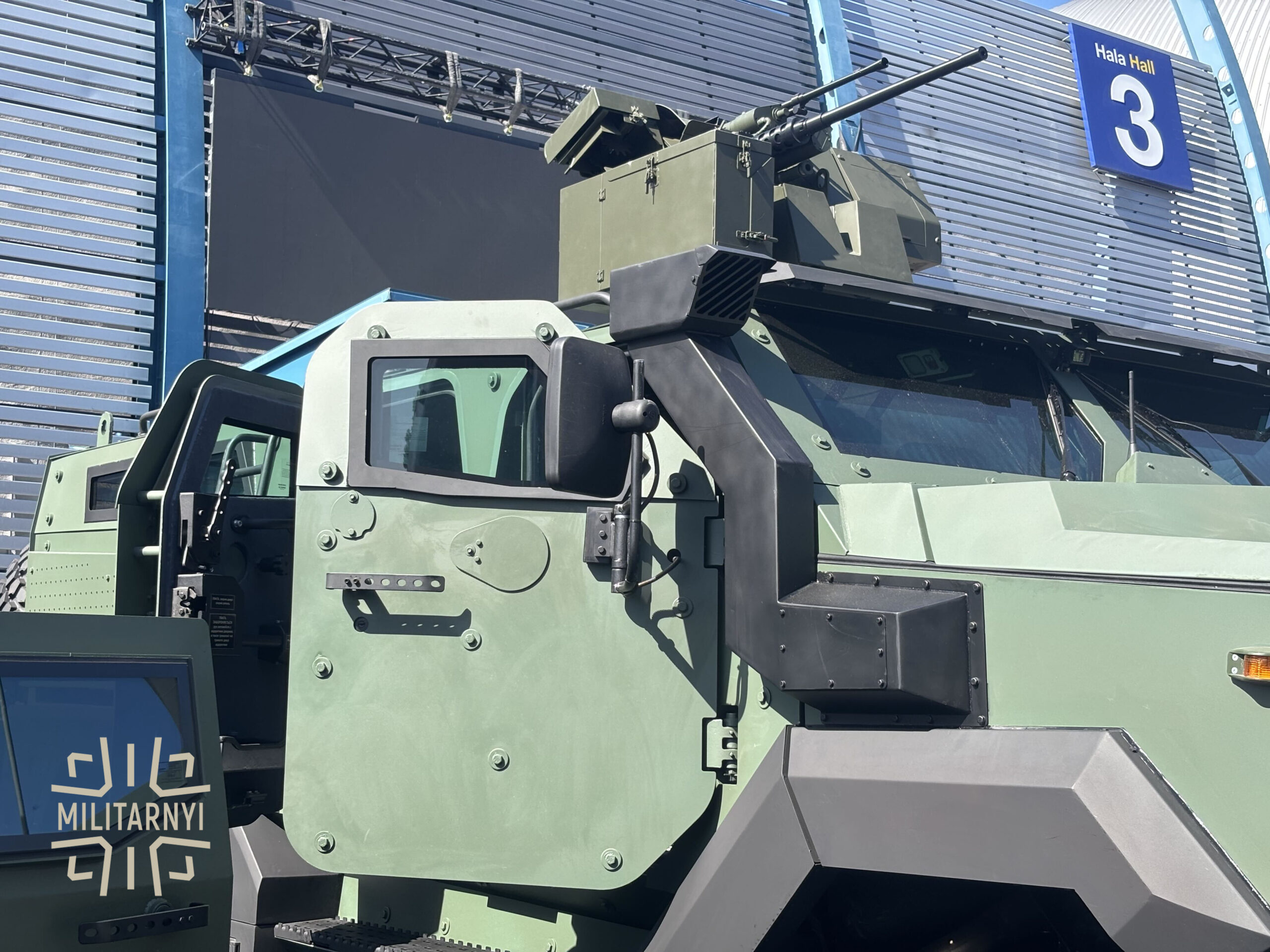 Бойовий модуль «Таврія» на бронемашині «Варта-3» на виставці MSPO у Польщі. 8 вересня 2026 року. Фото: Мілітарний