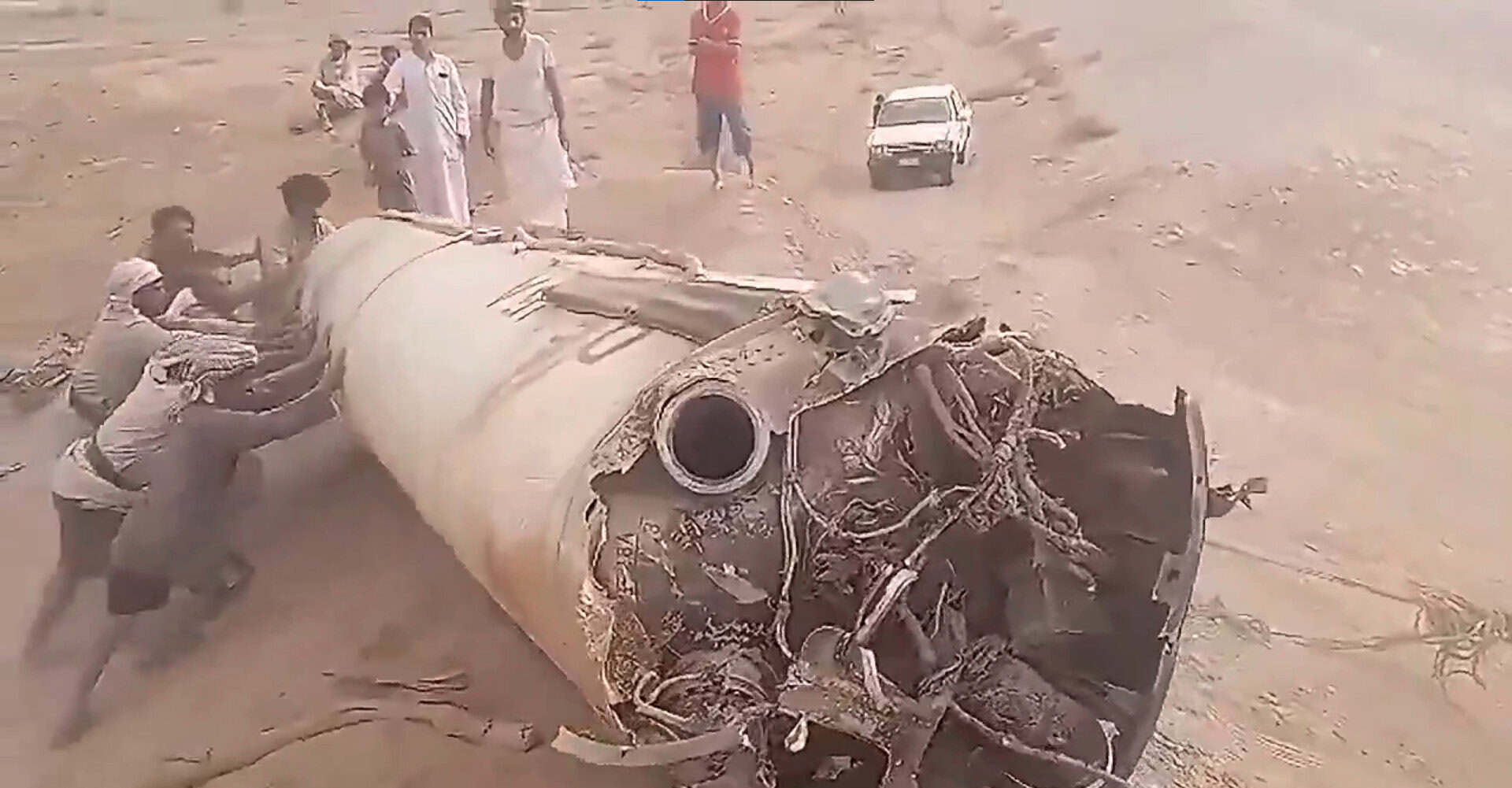 Locals remove missile debris in Yemen. Sept. 15, 2026. Screenshot from a video by NewsNow4world1