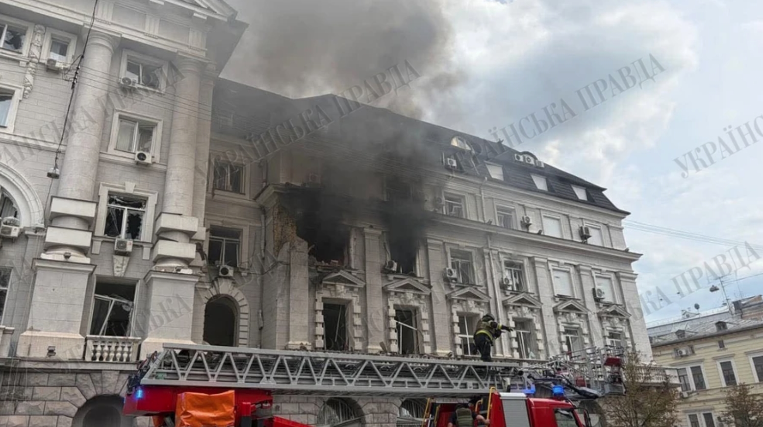 Russian Drone Strikes SSU Building in Kyiv