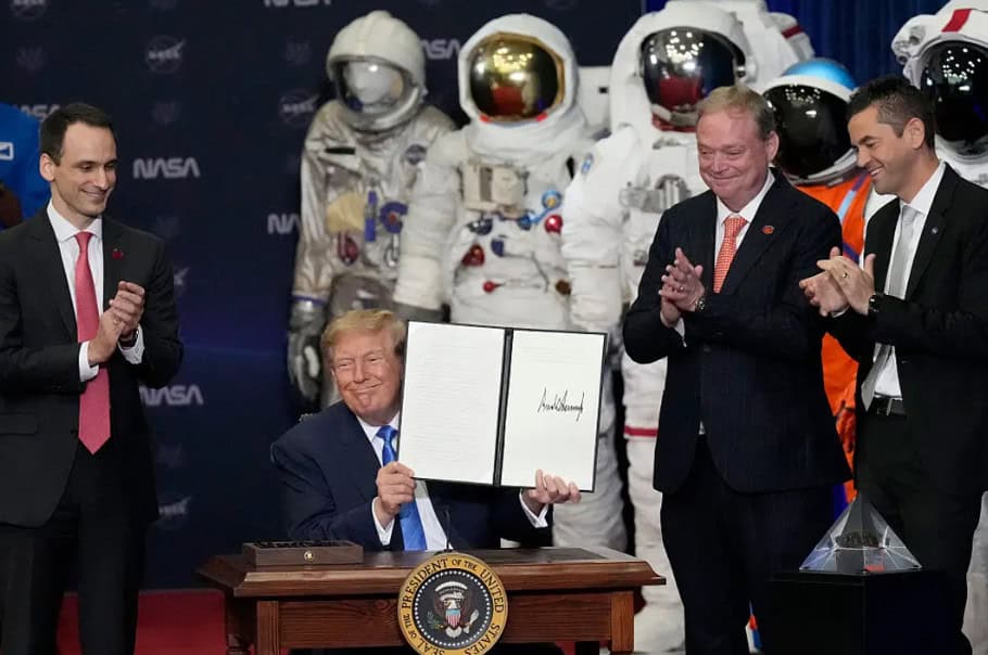 Donald Trump signed an executive order to begin establishing the U.S. Space Academy on August 28, 2026. Photo credits: Melissa Phillip/Houston Chronicle/Getty Images