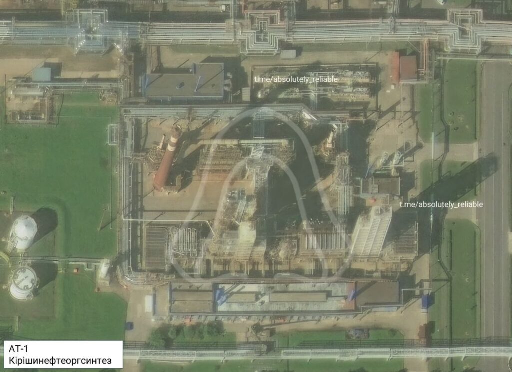 Image of the entire Kirishi Oil Refinery (Kirishinefteorgsintez, KINEF) site in the Leningrad region. Source: “Absolutely Reliable Source”
