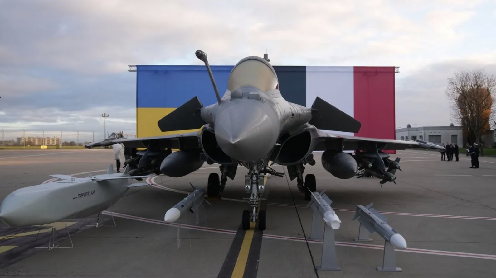 France Has Begun Training Ukrainian Rafale Pilots