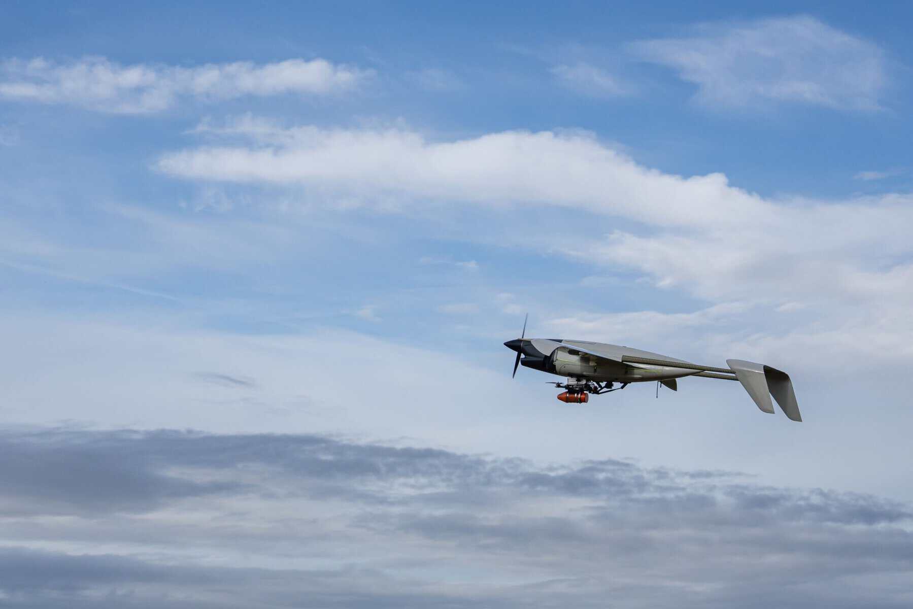 Stormbird UAV with a Quadremora FPV-type loitering munition. Photo credits: Skyeton