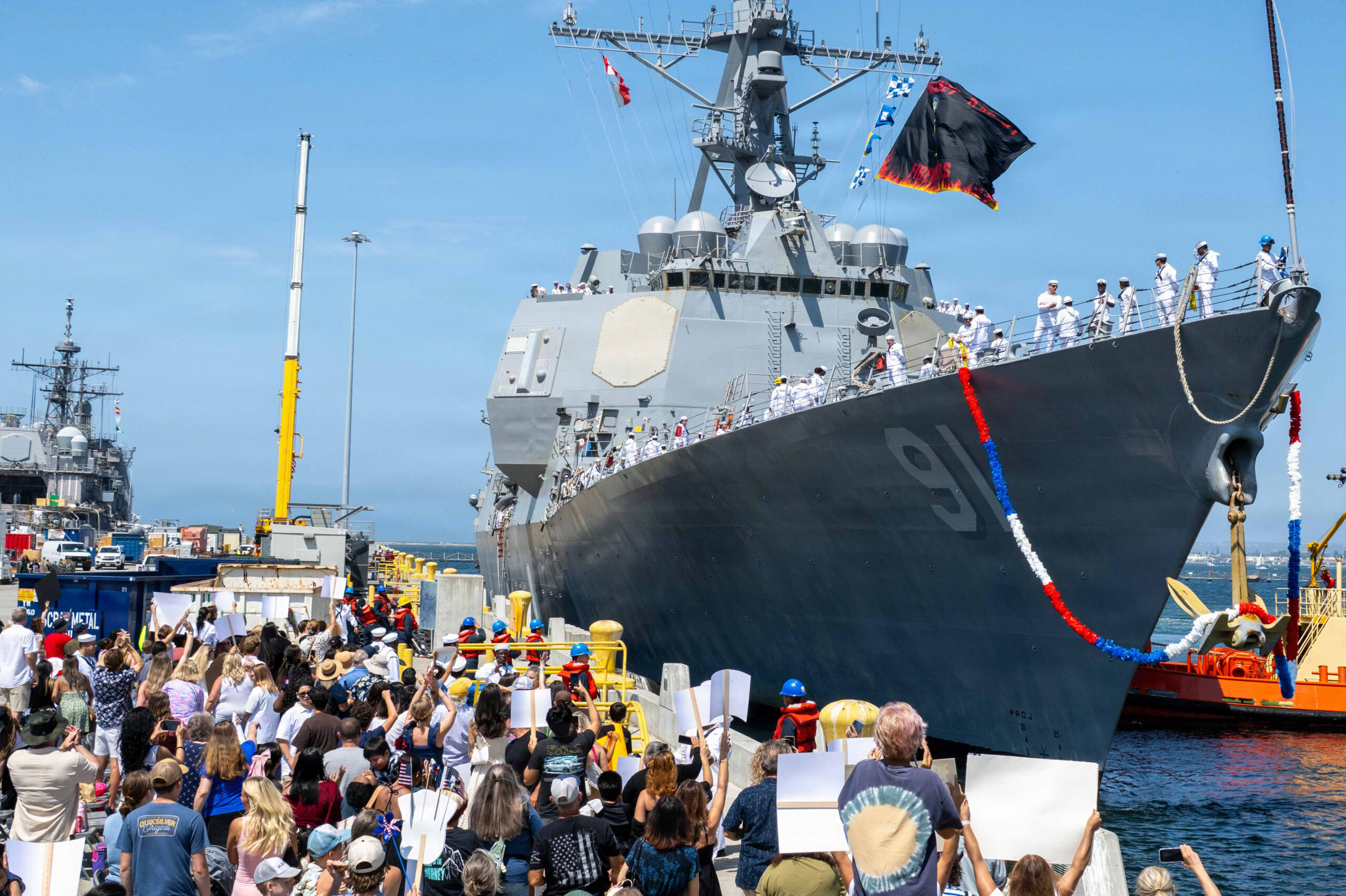 Протидронова РЕБ та сучасний радар: ВМФ США розпочав 2-й етап модернізації есмінця USS Pinckney