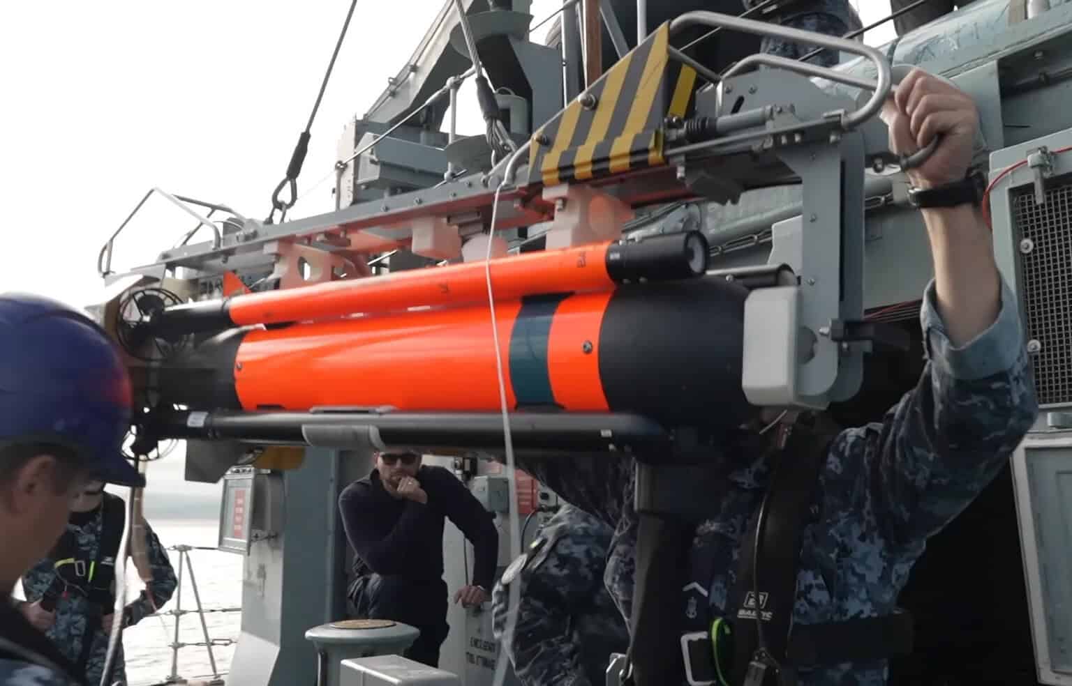 Українські моряки відпрацювали знищення мін за допомогою підводних дронів SeaFox